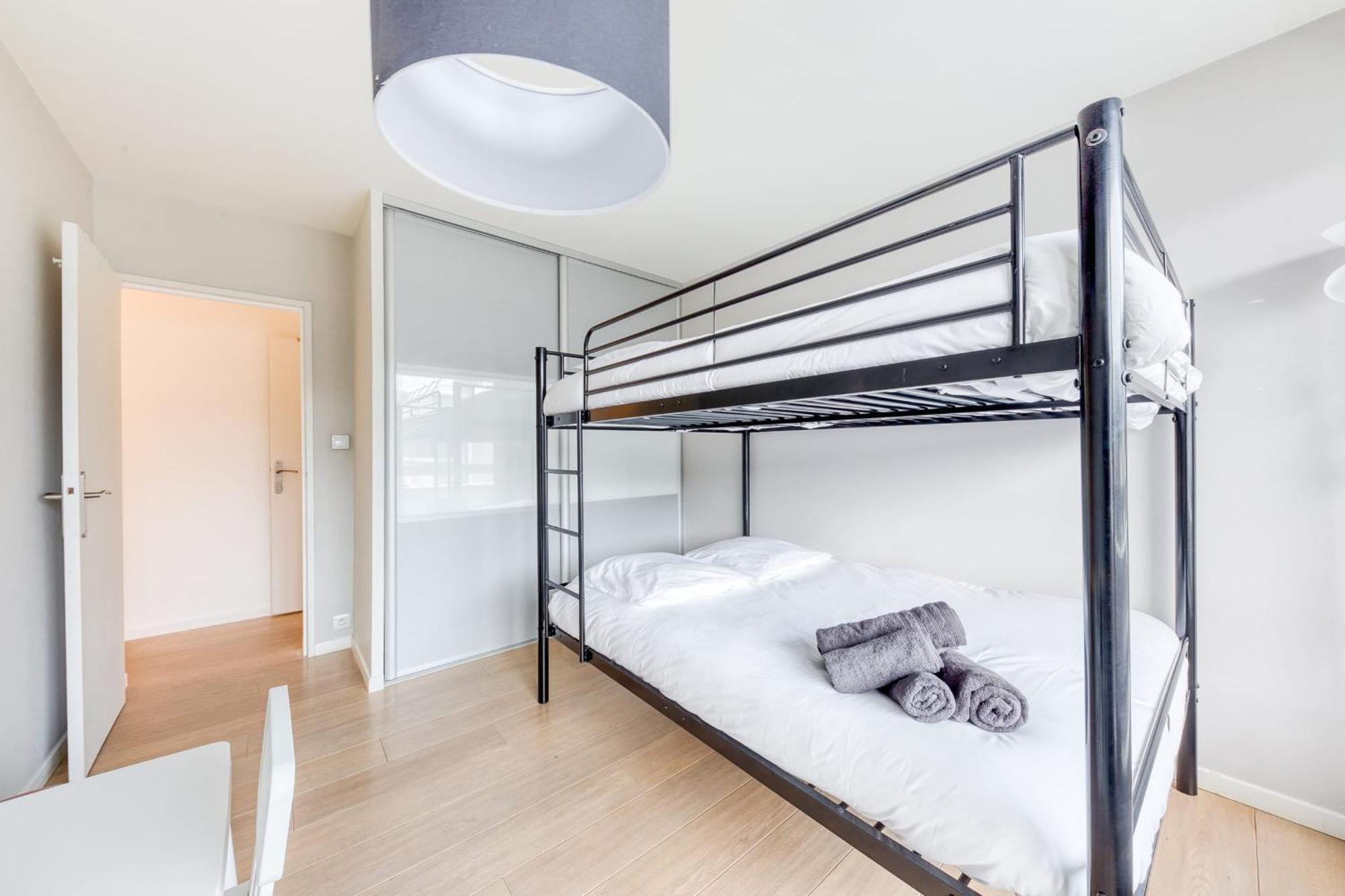 Grand Appartement Spacieux - Proche Paris Sèvres Eksteriør billede